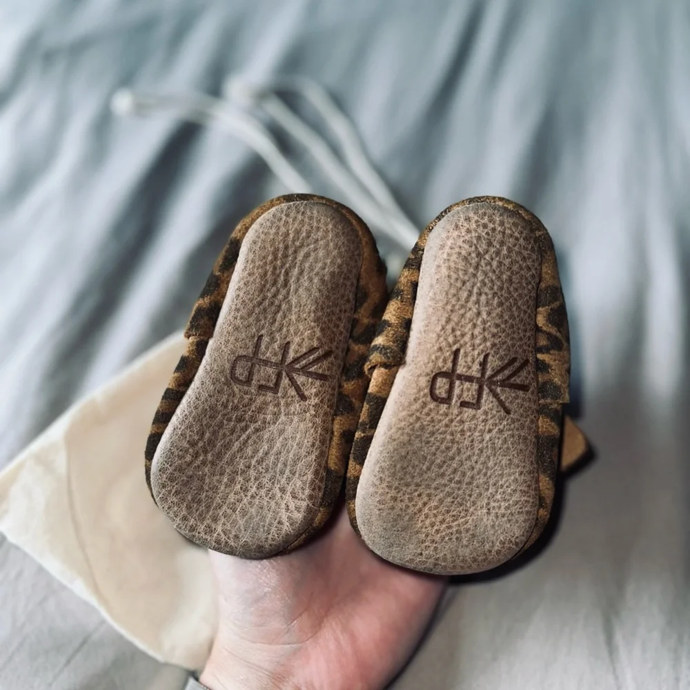 Freshly Picked Leopard Bow Moccs Size 3 FP Printed Suede Soft Sole Mary Jane